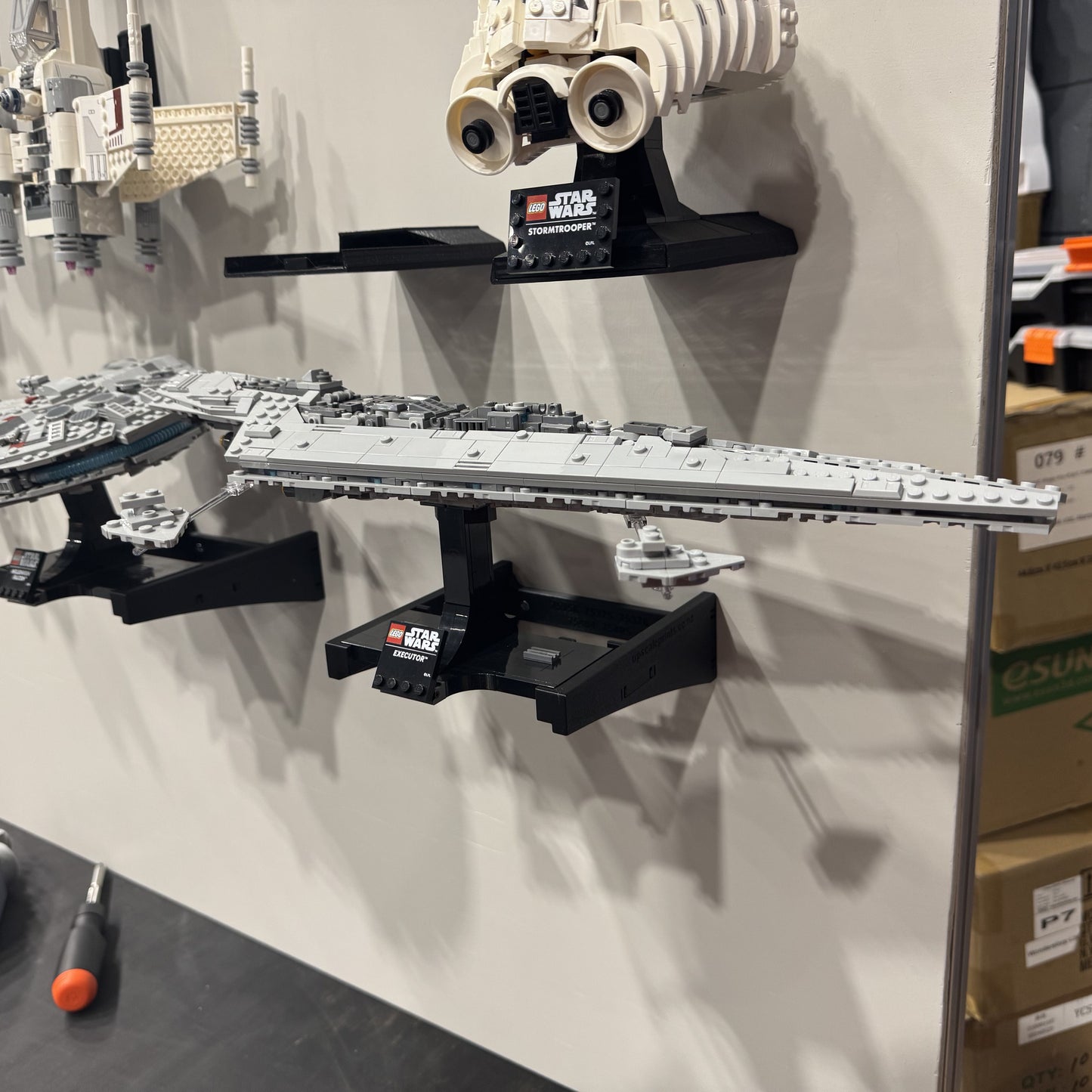 Midi Scale Star Wars Ship Wall Mount