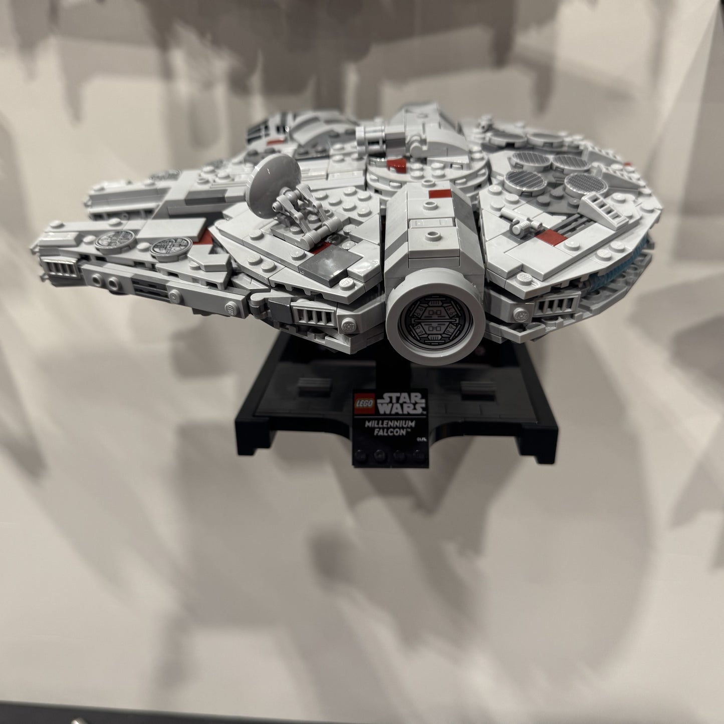 Midi Scale Star Wars Ship Wall Mount